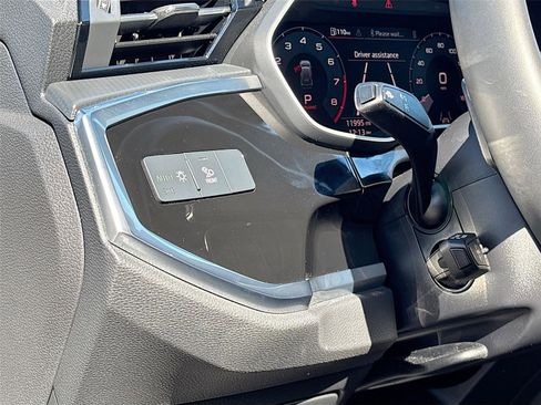 Used 2024 Audi Q3 2.0T Premium Plus w/ Premium Plus Package image 11