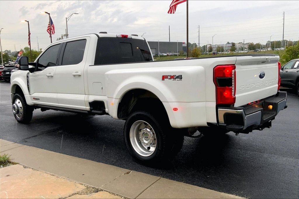 Used 2024 Ford F450 Lariat w/ Lariat Ultimate Package AWD/4WD image 2