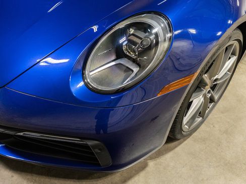 Used 2020 Porsche 911 Carrera w/ Premium Package image 18