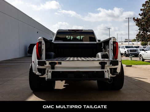 Used 2026 GMC Sierra 3500 Denali Ultimate AWD/4WD image 9