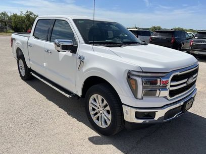New 2025 Ford F150 Lariat w/ Equipment Group 501A Mid