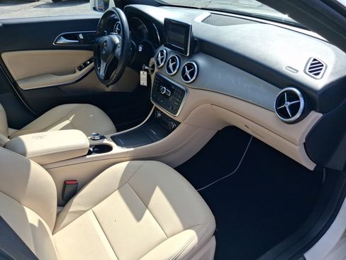 Used 2014 Mercedes-Benz CLA 250 image 31