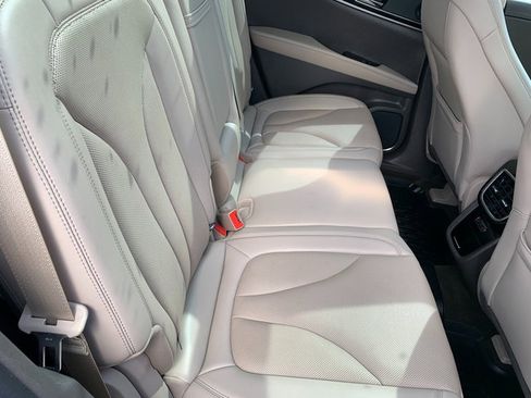 Certified 2022 Lincoln Nautilus Reserve w/ Equipment Group 201A image 17