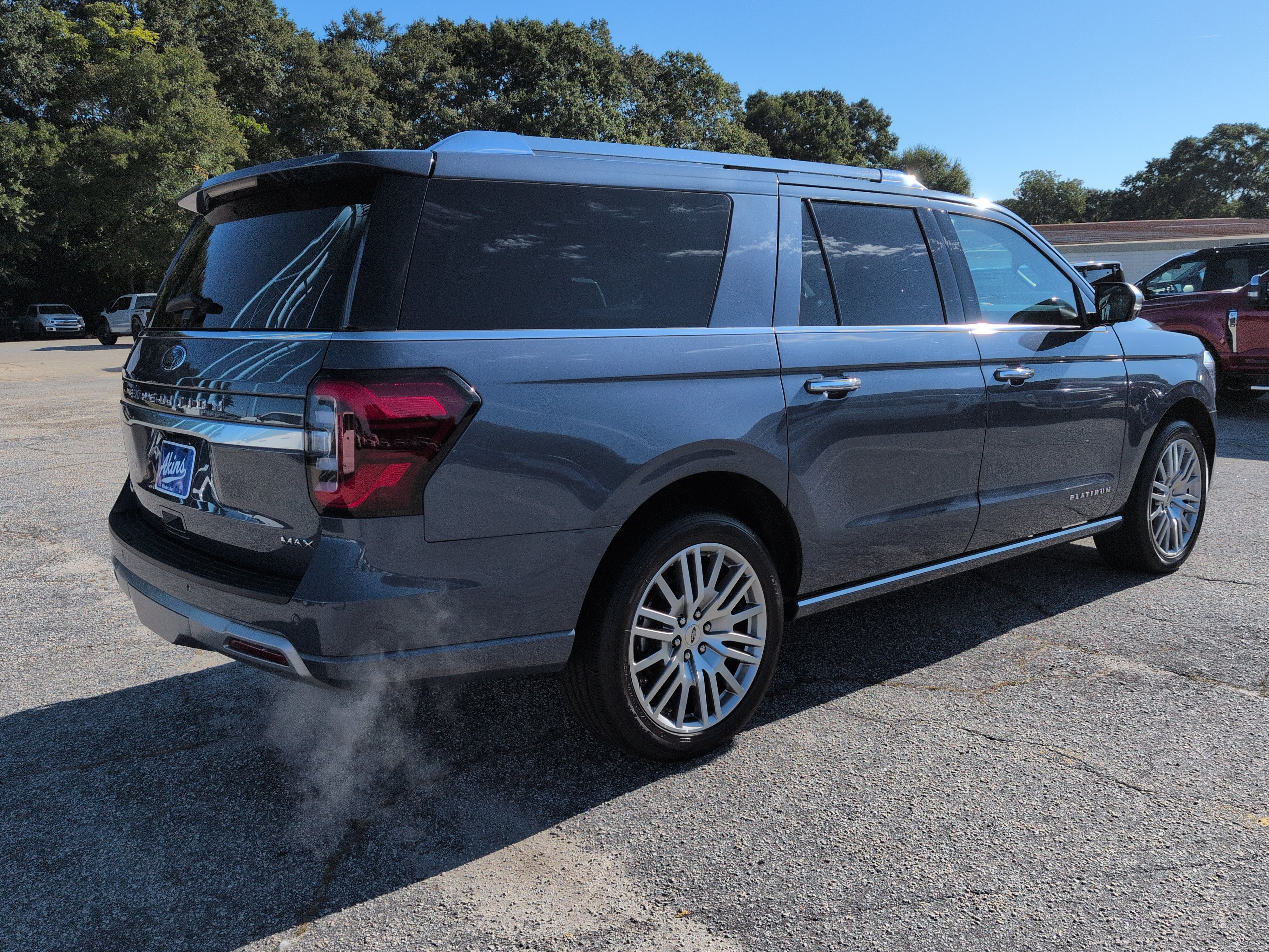 Certified 2023 Ford Expedition Max Platinum RWD image 3