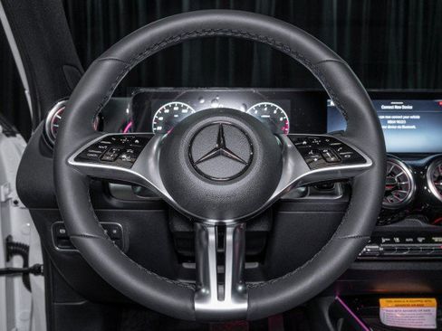 Certified 2026 Mercedes-Benz GLB 250 image 21