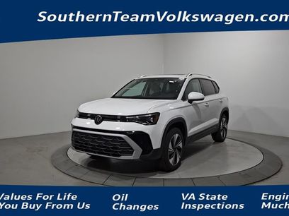 New 2025 Volkswagen Taos SE