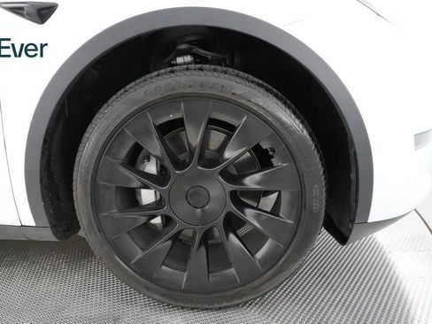 Used 2023 Tesla Model Y Long Range AWD/4WD image 17