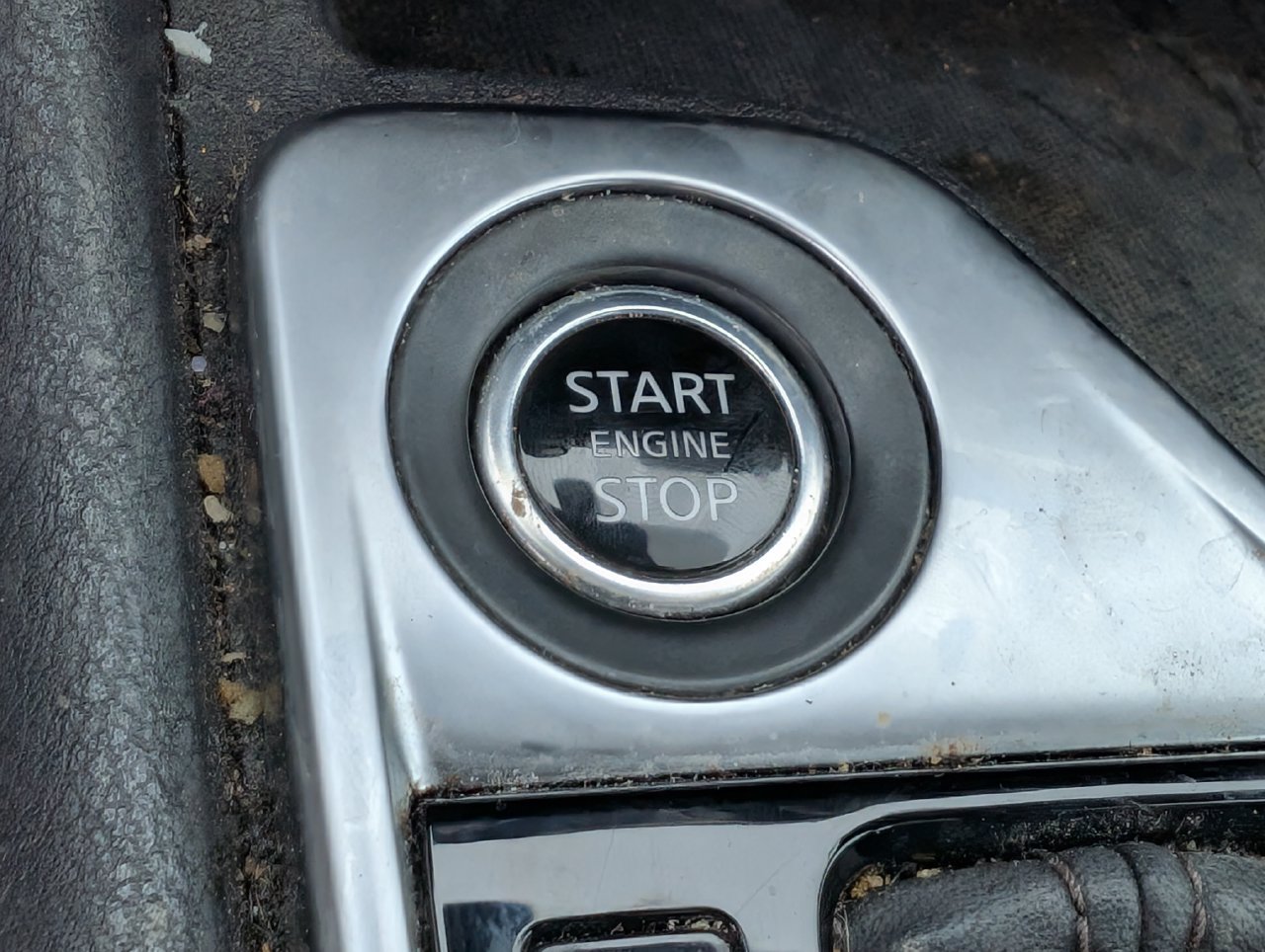 Used 2024 Nissan Sentra SV FWD image 21