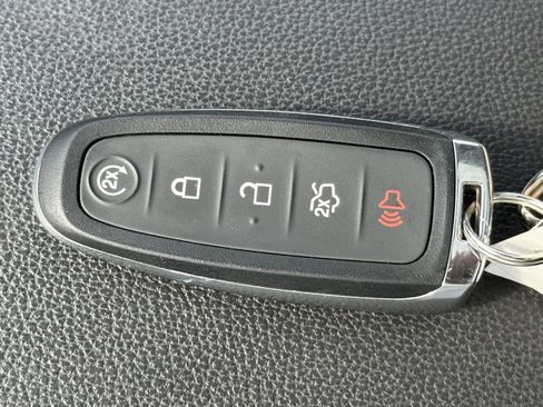 Used 2017 Ford Escape Titanium w/ Equipment Group 301A AWD/4WD image 14