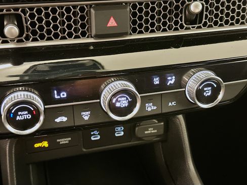 Used 2025 Honda Civic Sport image 24