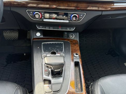 Used 2020 Audi Q5 2.0T Premium Plus w/ Premium Plus Package AWD/4WD image 33