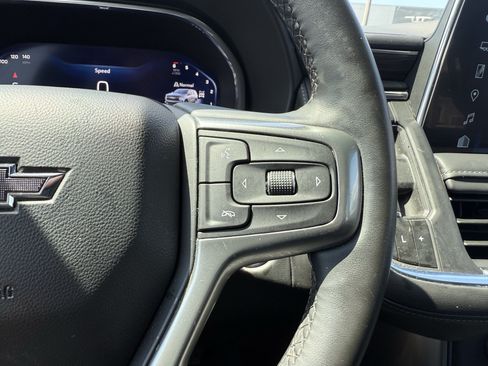 Used 2023 Chevrolet Suburban Z71 w/ Z71 Off-Road Package AWD/4WD image 18
