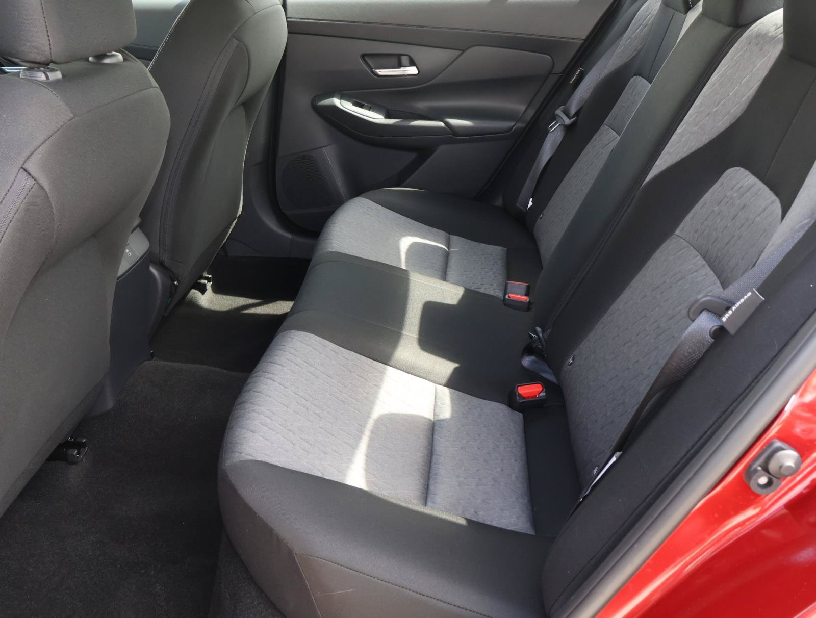 Used 2026 Nissan Sentra SV w/ SV Convenience Package FWD image 20