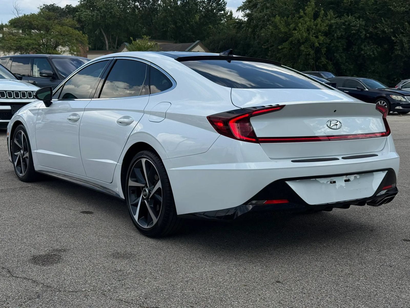 Used 2021 Hyundai Sonata SEL Plus w/ Tech Package FWD image 4
