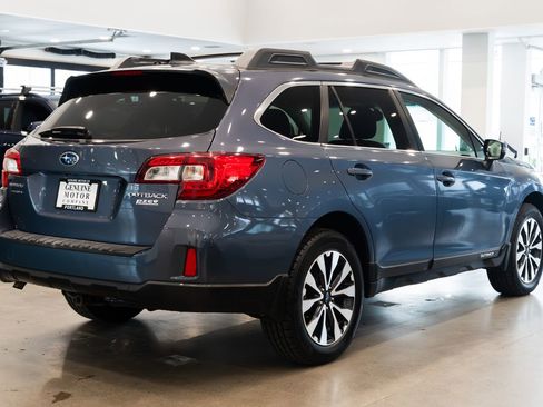 Used 2016 Subaru Outback 2.5i Limited w/ Popular Package #4 AWD/4WD image 4