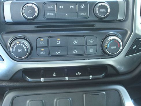 Used 2018 Chevrolet Silverado 1500 LT w/ Trailering Package AWD/4WD image 19