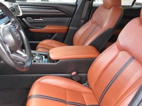 Used 2023 MAZDA CX-50 Meridian Edition image 4