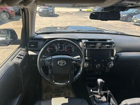 Used 2021 Toyota 4Runner Venture AWD/4WD image 18