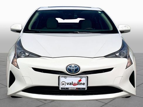 Used 2017 Toyota Prius Four w/ Advanced Technology Package FWD image 4