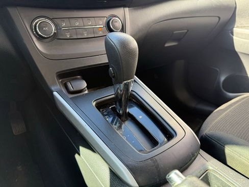 Used 2019 Nissan Sentra S image 11