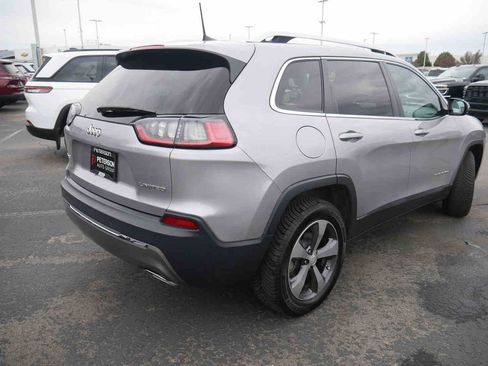 Used 2019 Jeep Cherokee Limited image 21