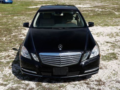 Used 2013 Mercedes-Benz E 350 4MATIC Sedan w/ Premium 1 Pkg image 17