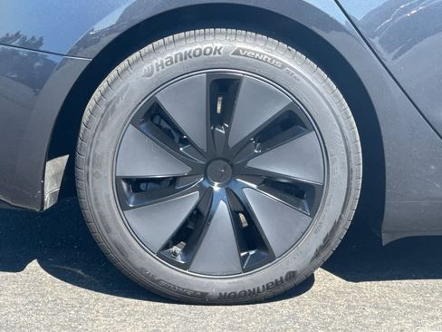 Used 2024 Tesla Model 3 Standard Range RWD image 29