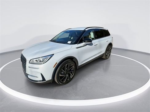 New 2026 Lincoln Corsair Reserve image 4