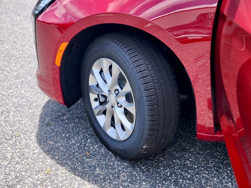 New 2027 Chrysler Pacifica Select AWD/4WD image 36