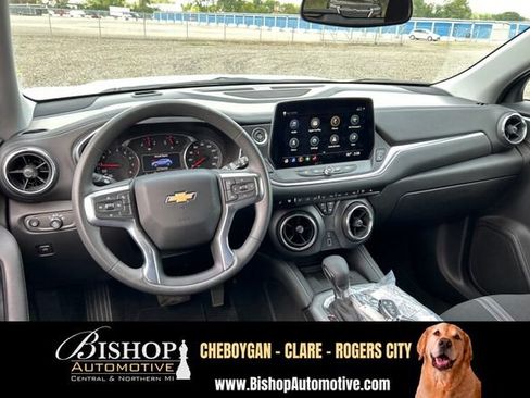 Used 2023 Chevrolet Blazer LT w/ Convenience Package AWD/4WD image 2