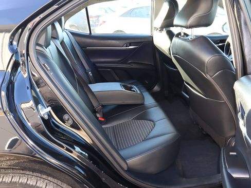 Used 2023 Toyota Camry SE image 21