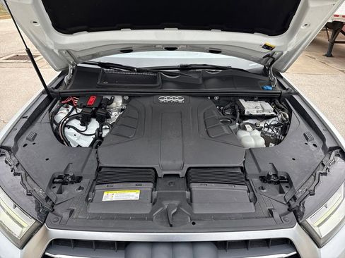 Used 2018 Audi Q7 3.0T Premium image 29