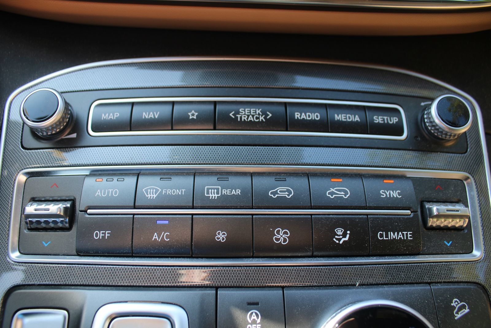 Used 2023 Hyundai Santa Fe Calligraphy AWD/4WD image 48