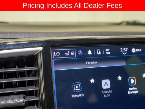 Used 2023 Chrysler Pacifica Touring-L FWD image 15