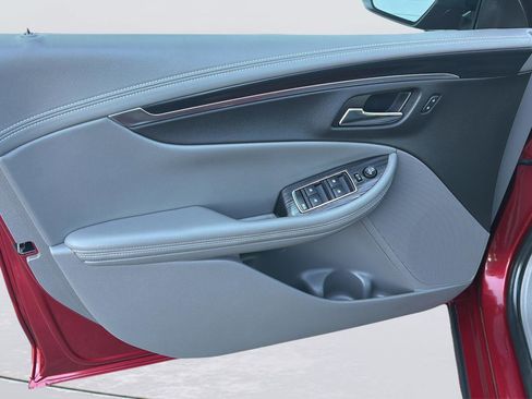 Used 2019 Chevrolet Impala LT w/ LT Convenience Package image 22