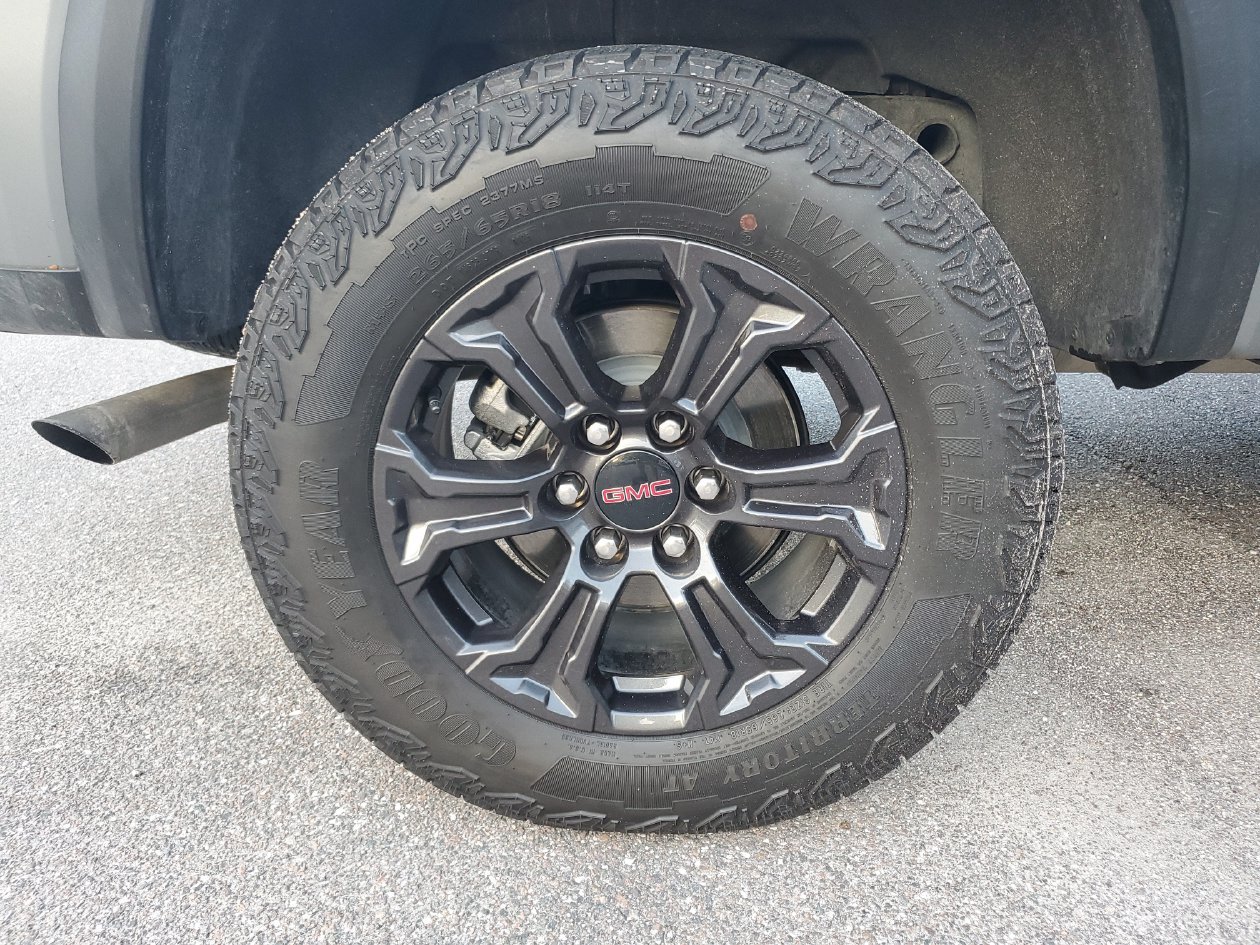 Used 2025 GMC Canyon Elevation w/ Convenience Package RWD image 5