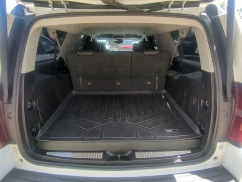 Used 2017 Chevrolet Suburban LT AWD/4WD image 14