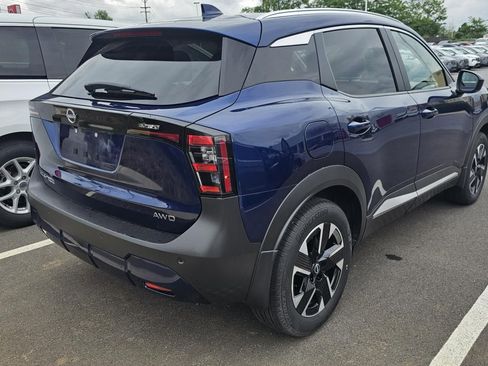 Used 2025 Nissan Kicks SV w/ SV Premium Package AWD/4WD image 2