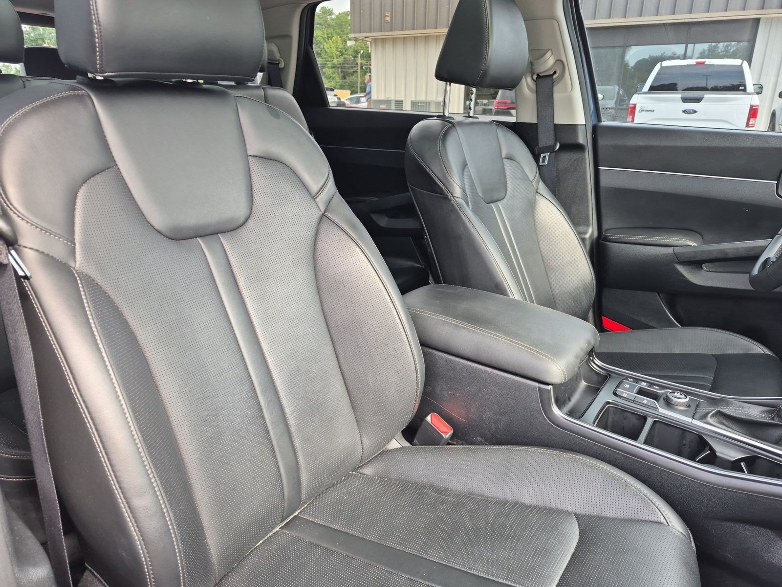 Used 2024 Kia Sorento EX w/ Panoramic Sunroof Package FWD image 30