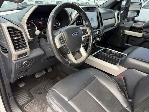 Certified 2022 Ford F250 Lariat w/ Black Appearance Package AWD/4WD image 11
