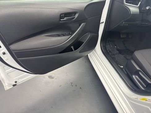 Used 2024 Toyota Corolla LE image 28