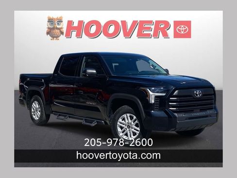 Used 2022 Toyota Tundra SR5 w/ SR5 Premium Package AWD/4WD image 1