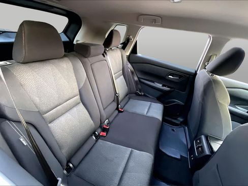 Used 2025 Nissan Rogue SV AWD/4WD image 19