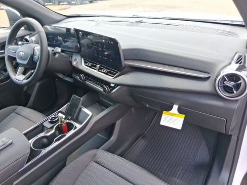 New 2026 Chevrolet Equinox LT w/ Safety and Technology Package FWD image 11