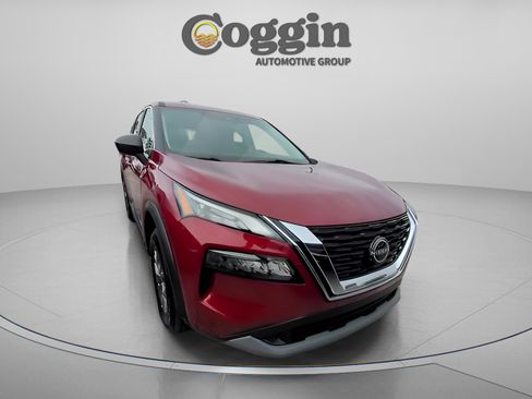 Used 2023 Nissan Rogue S image 14