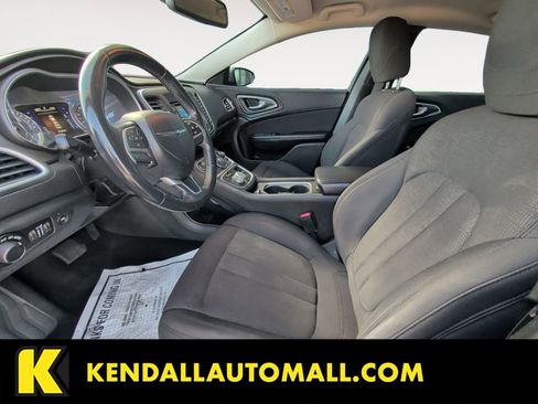 Used 2015 Chrysler 200 Limited w/ Convenience Group image 9