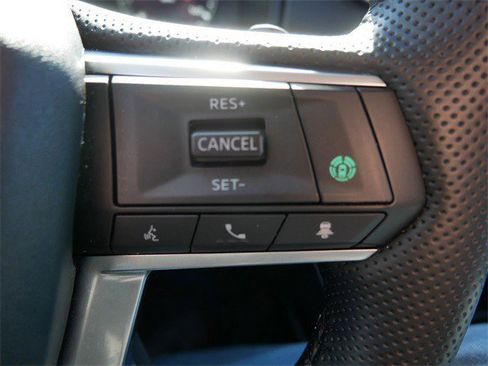 Used 2025 Mitsubishi Outlander SE image 24