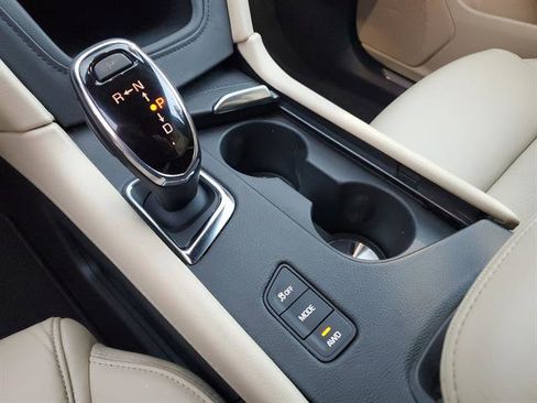 Used 2018 Cadillac XT5 Luxury w/ Driver Awareness Package image 60