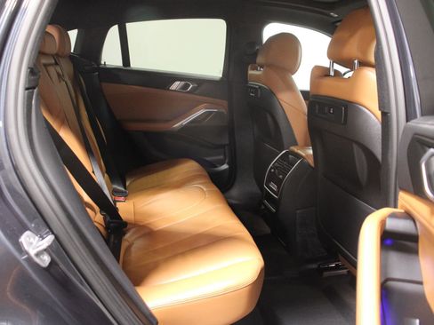 Used 2022 BMW X6 xDrive40i w/ M Sport Package image 17