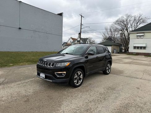 Used 2018 Jeep Compass Limited w/ Navigation Group image 3